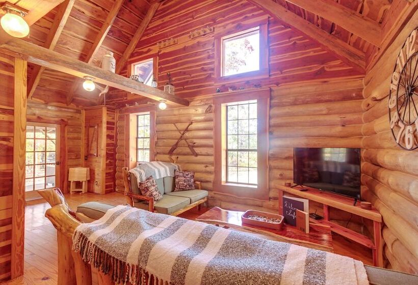 Serene Pikeville Cabin: 20 Mi To Fall Creek Falls!