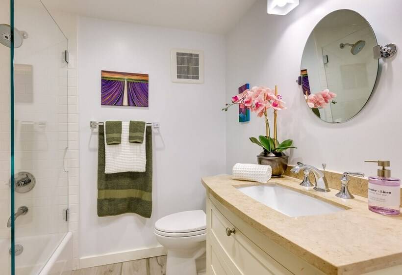 Serene San Anselmo Hideaway W/ Private Hot Tub!