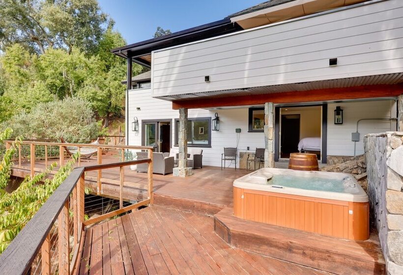 Serene San Anselmo Hideaway W/ Private Hot Tub!