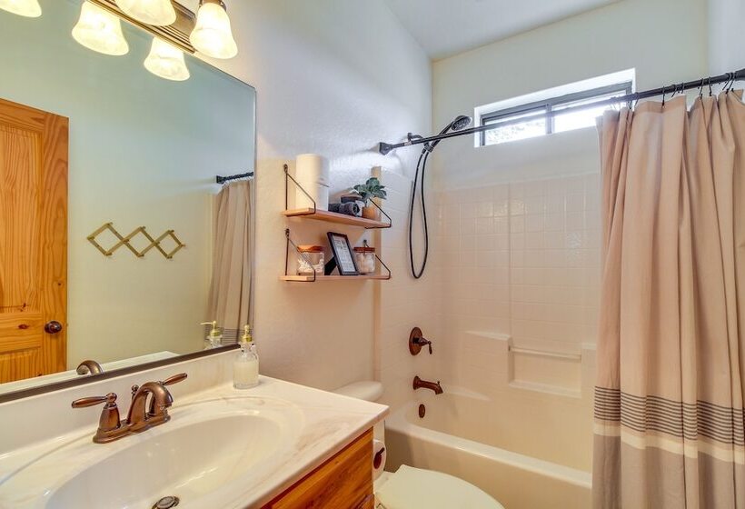 Pet Friendly Show Low Cabin W/ 1 Acre Fenced Yard!