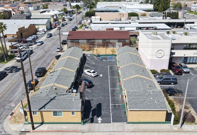 Signal Hill Motel