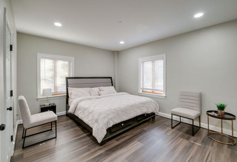 Silver Springs Home: Walk To Downtown!