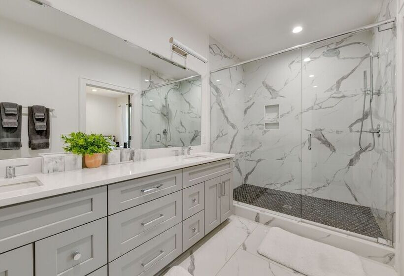 South End Charlotte Townhome < 2 Mi To Uptown!