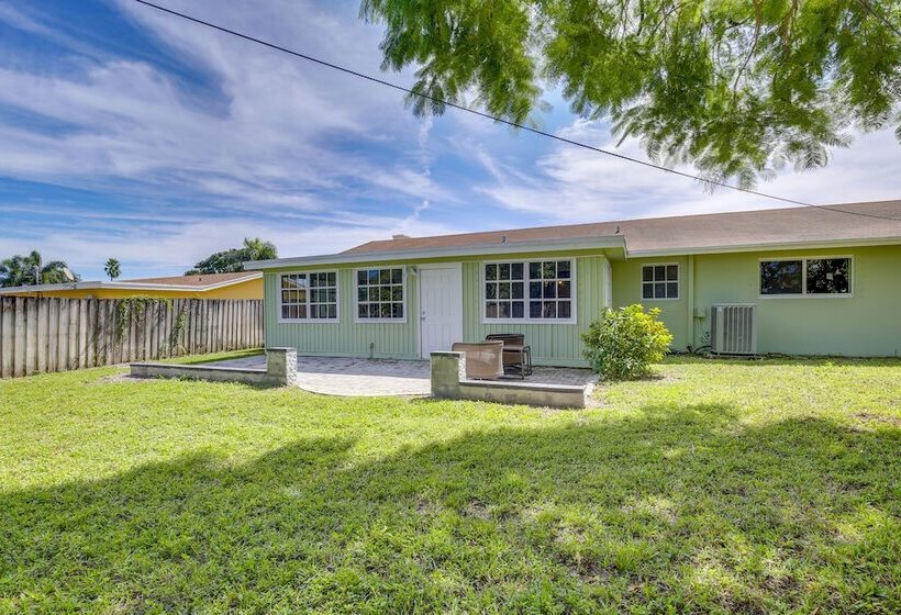 Spacious Boynton Beach Vacation Home: Pets Welcome