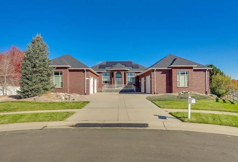 Spacious Brighton Home W/ Game Room + Fire Table!