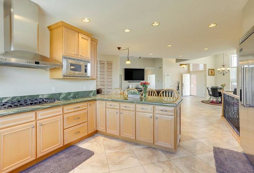 Spacious Brighton Home W/ Game Room + Fire Table!