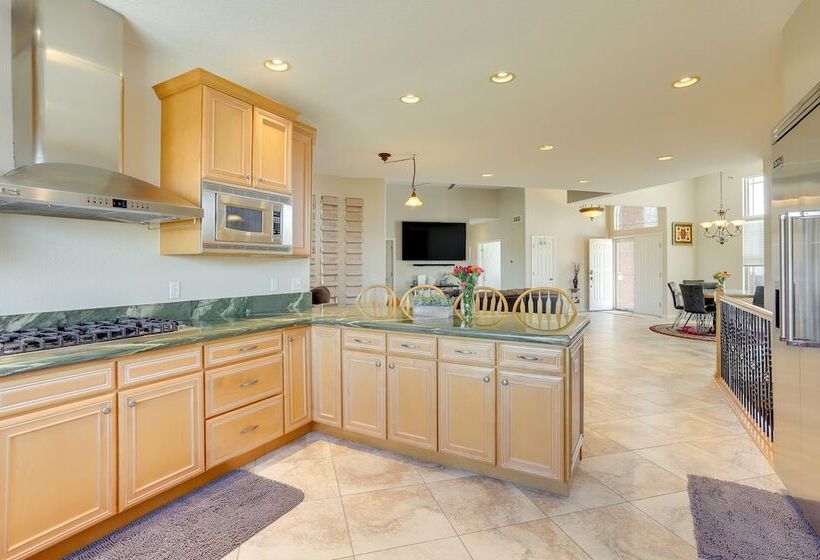 Spacious Brighton Home W/ Game Room + Fire Table!