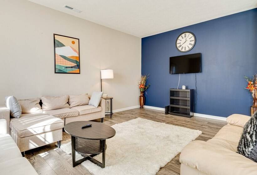 Spacious Camby Home W/ Community Pool + Park!