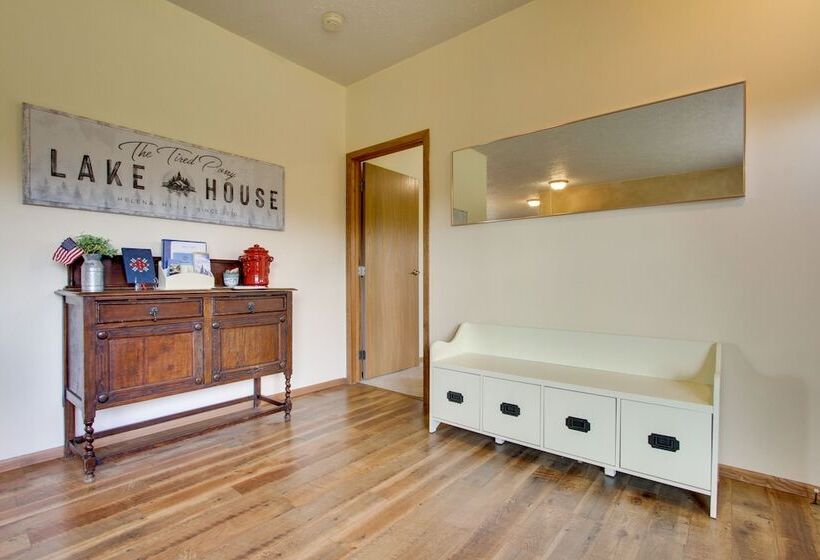 Spacious Canyon Ferry Lake House With Bar & Views!