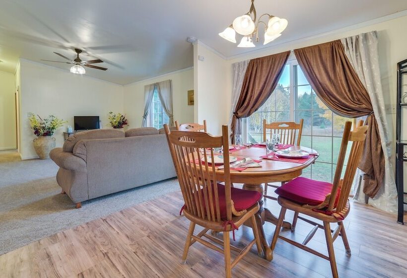 Spacious De Tour Village Home Near Lake Huron!