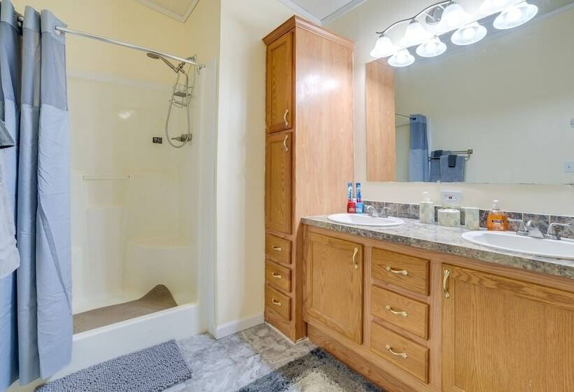 Spacious De Tour Village Home Near Lake Huron!