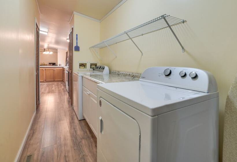 Spacious De Tour Village Home Near Lake Huron!