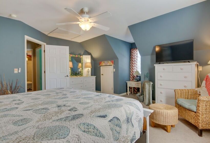 Spacious + Family Friendly Home In Chincoteague!