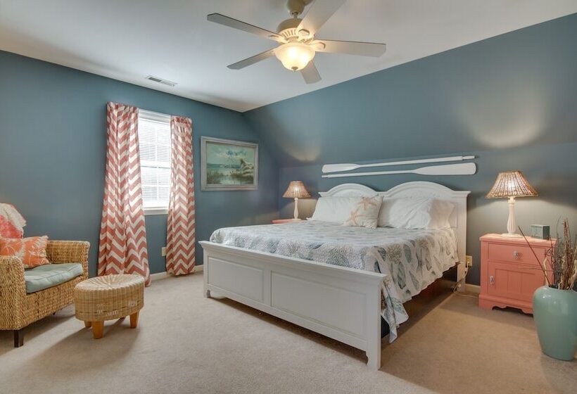 Spacious + Family Friendly Home In Chincoteague!