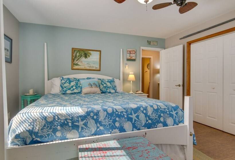 Spacious + Family Friendly Home In Chincoteague!