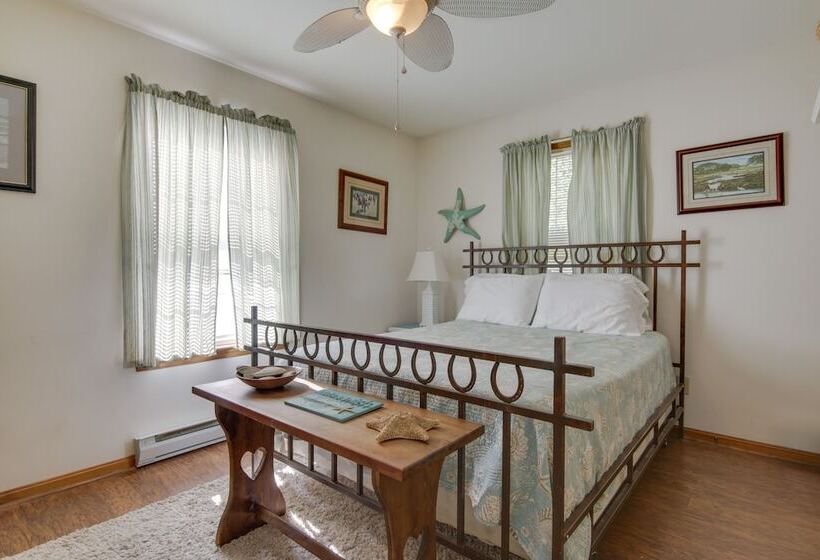 Spacious + Family Friendly Home In Chincoteague!