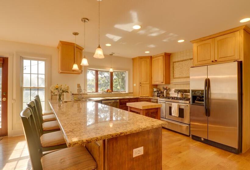 Spacious Family Friendly Virginia Home On 5 Acres!