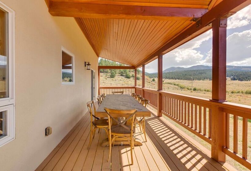 Hot Tub & Fire Pit: Idyllic Getaway In Angel Fire!