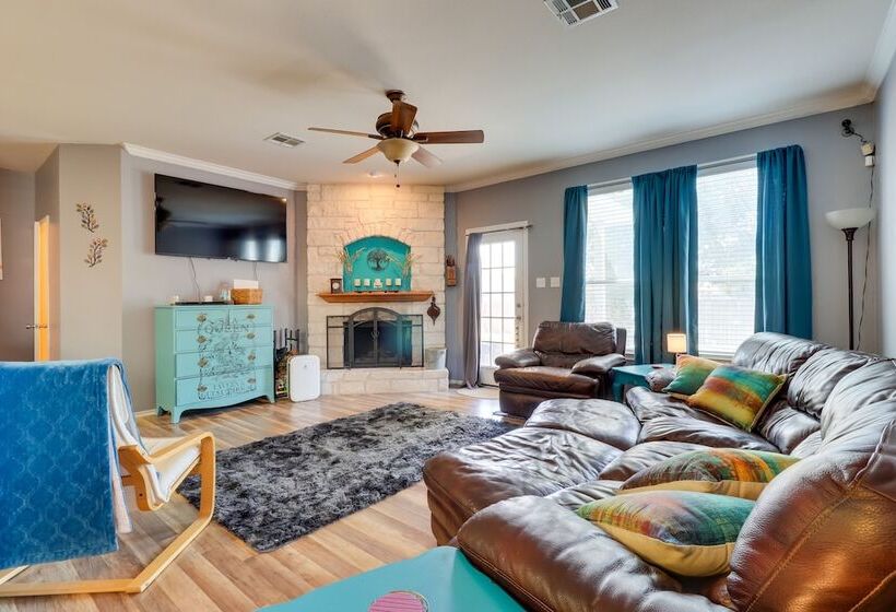 Pet Friendly Austin Area Home W/ Outdoor Oasis
