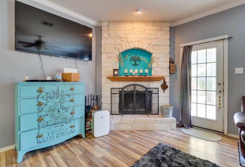 Pet Friendly Austin Area Home W/ Outdoor Oasis