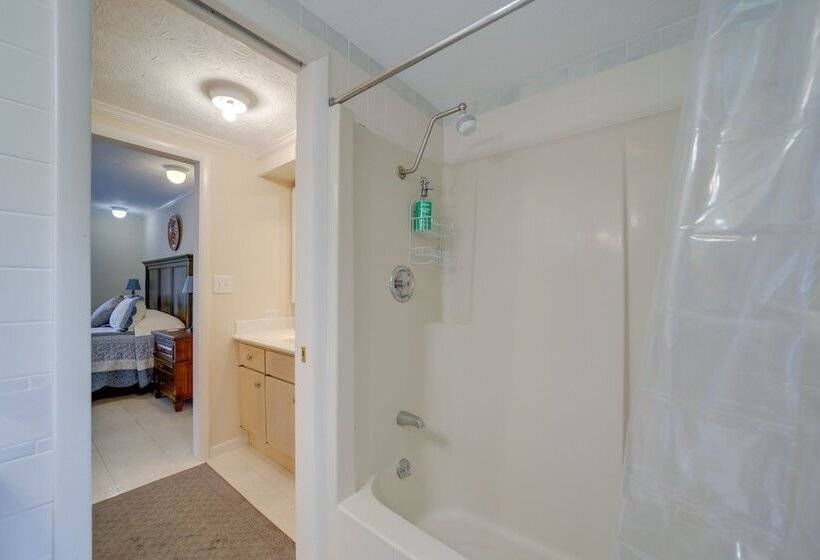 Spacious North Carolina Retreat Patio & Fire Pit