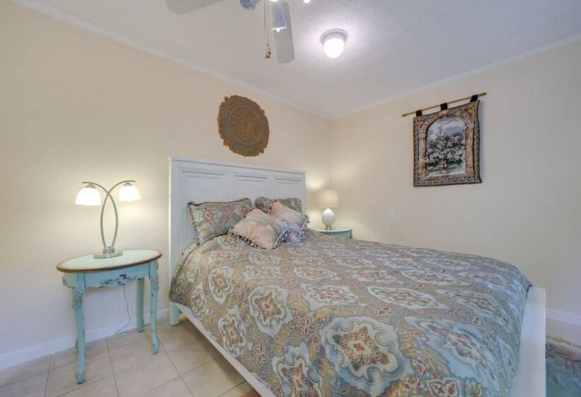 Spacious North Carolina Retreat Patio & Fire Pit