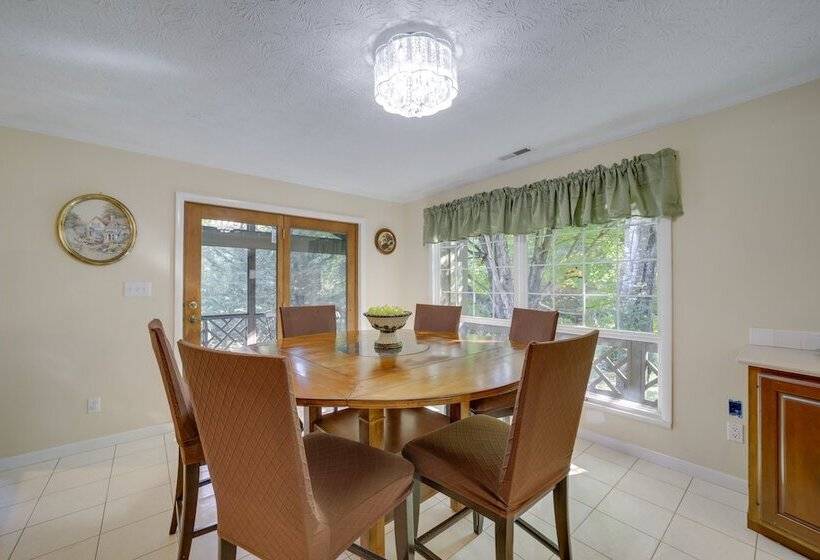 Spacious North Carolina Retreat Patio & Fire Pit