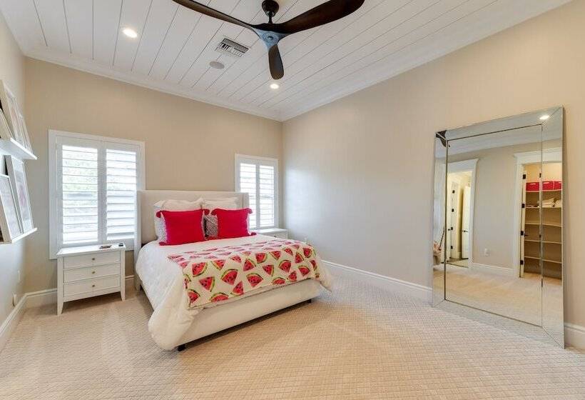 Spacious Queen Creek Home W/ Hot Tub & Pool!