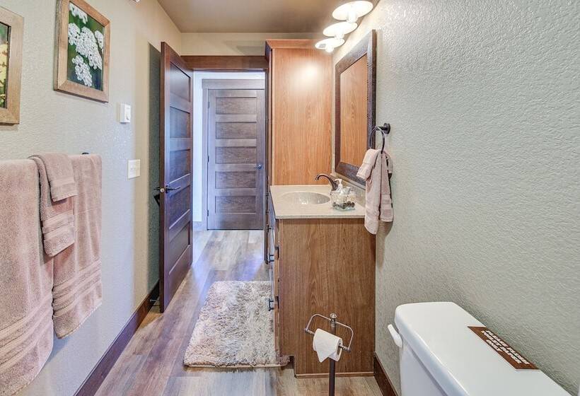 Spacious Sturgis Cabin W/ Grill & Wraparound Patio