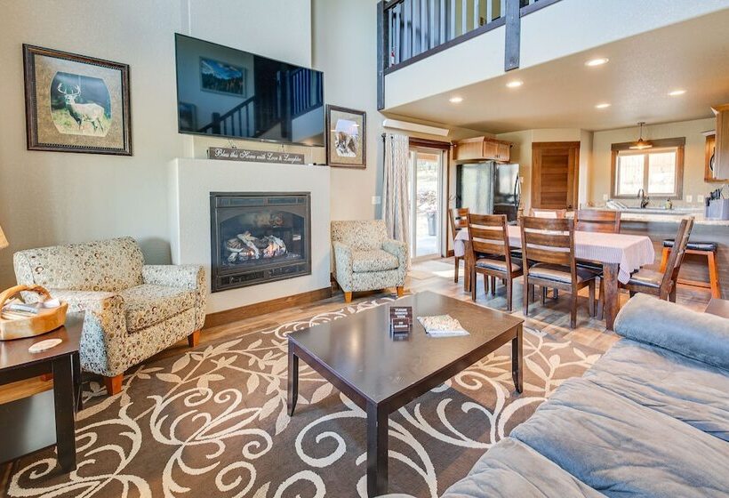 Spacious Sturgis Cabin W/ Grill & Wraparound Patio