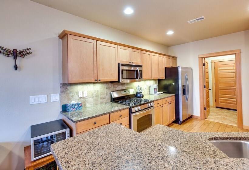 Springfield Home W/ Yard ~ 9 Mi To Downtown Eugene