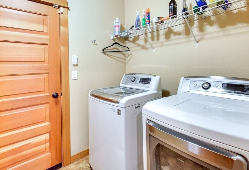 Springfield Home W/ Yard ~ 9 Mi To Downtown Eugene