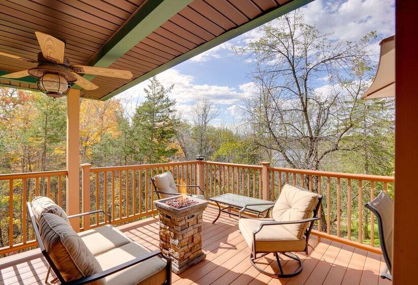 Stunning Athens Home: Mtn Views & Pool Access