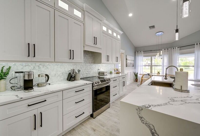 Stunning Naples Home W/ Pool, Patio, Water Views