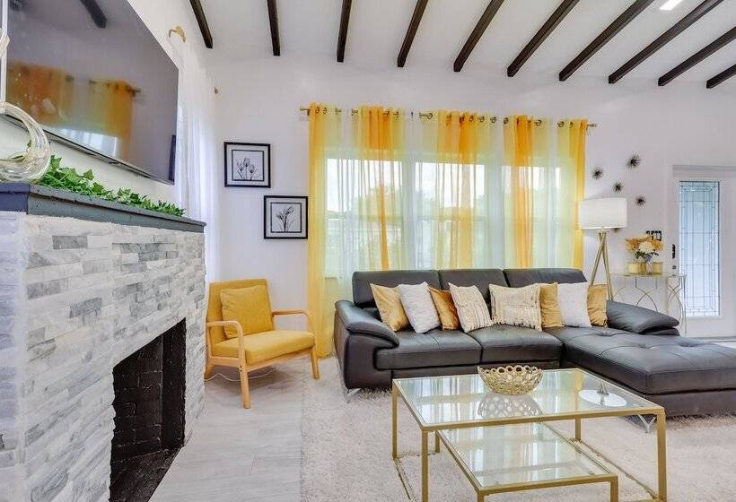 Stylish Miami Home: 2 Mi To Intracoastal Waterway!