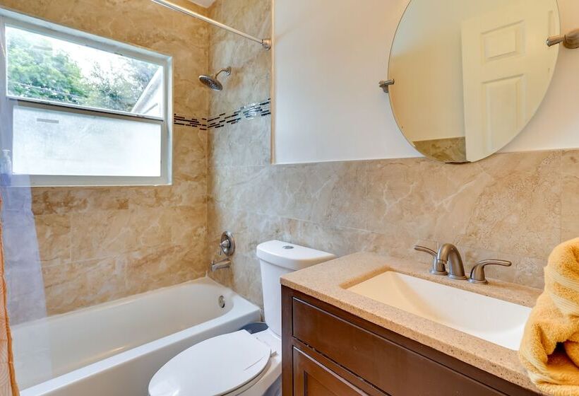 Stylish Miami Home: 2 Mi To Intracoastal Waterway!