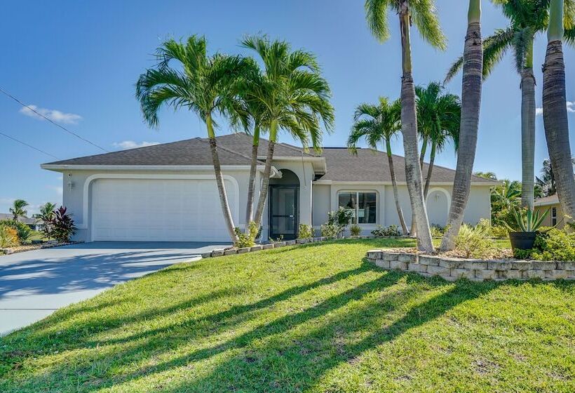 Furnished Lanai + Pool: Sunlit Cape Coral Getaway!