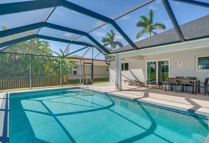 Furnished Lanai + Pool: Sunlit Cape Coral Getaway!