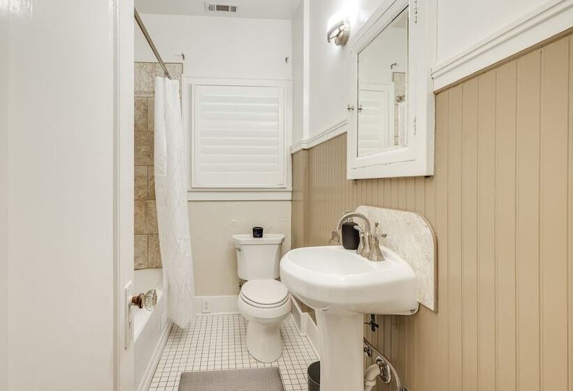 Sunny Turlock Cottage: Walk To Downtown!