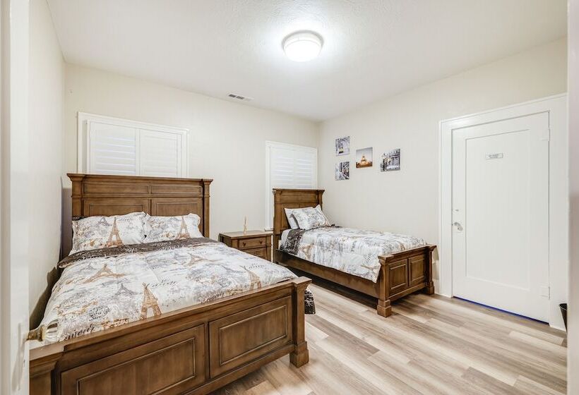 Sunny Turlock Cottage: Walk To Downtown!