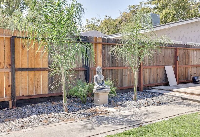 Sunny Turlock Cottage: Walk To Downtown!