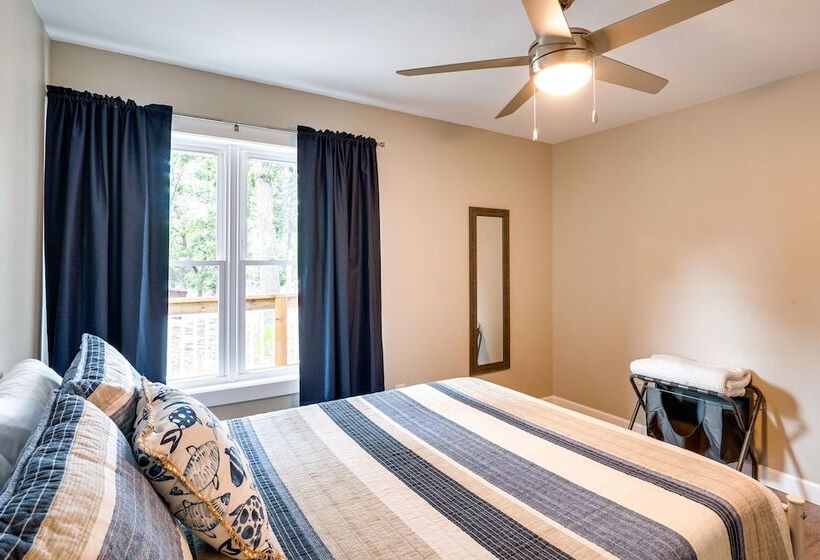 Lakefront Home W/ Private Dock In Sunrise Beach!