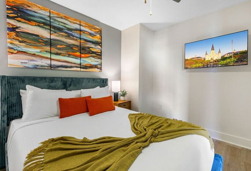 The Big Easys Finest 4br Condo In Nola