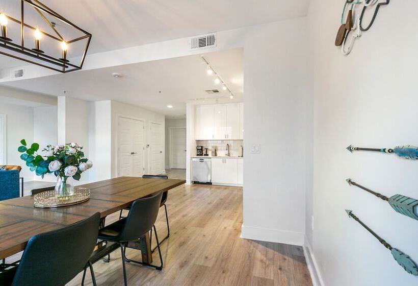 The Big Easys Finest 4br Condo In Nola