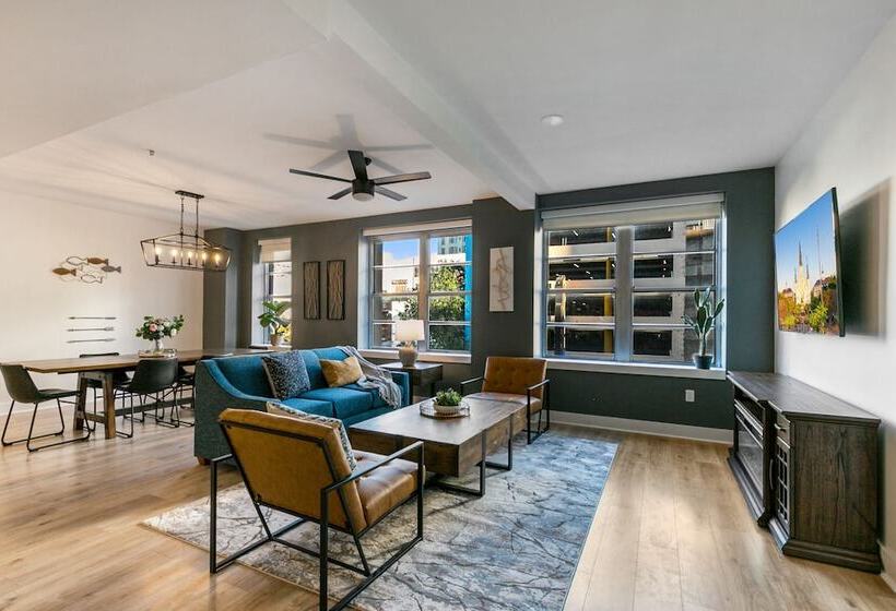 The Big Easys Finest 4br Condo In Nola