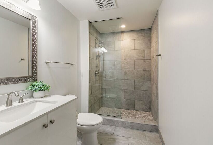 The Big Easys Finest 4br Condo In Nola