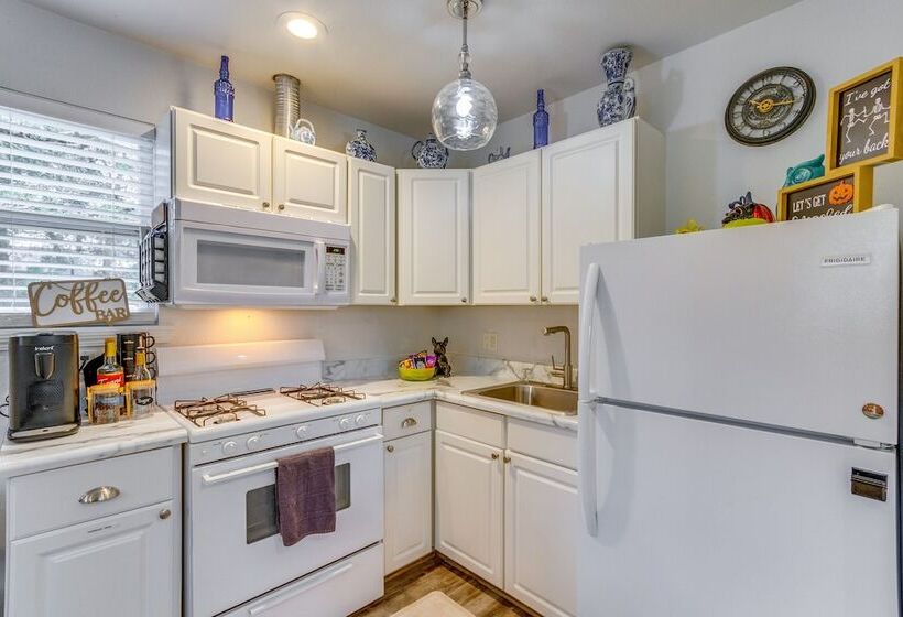 The Dragonfly House    Walk To Downtown Pensacola