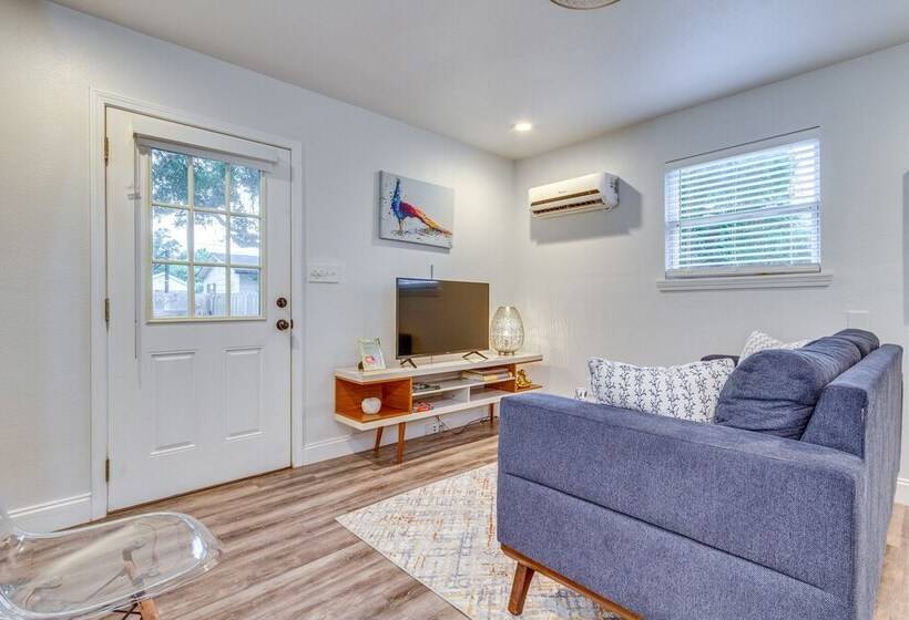 The Dragonfly House    Walk To Downtown Pensacola