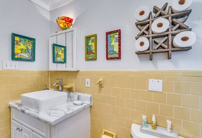 The Dragonfly House    Walk To Downtown Pensacola