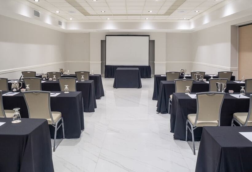 The Grand Hotel Biscayne Bay